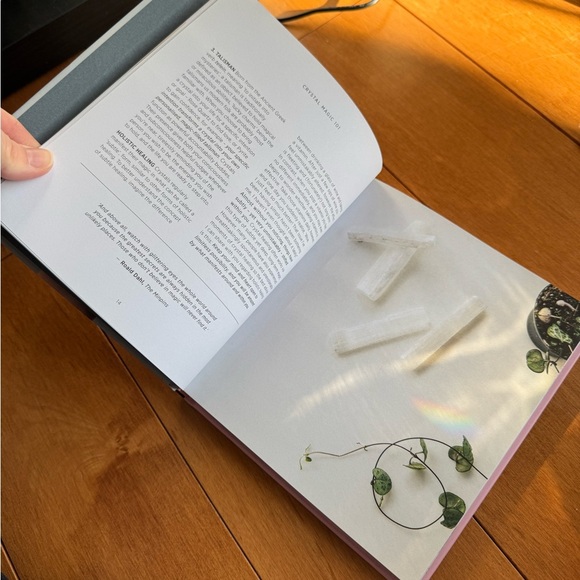Crystals: The Modern Guide to Crystal Healing Book - Picture 2 of 3